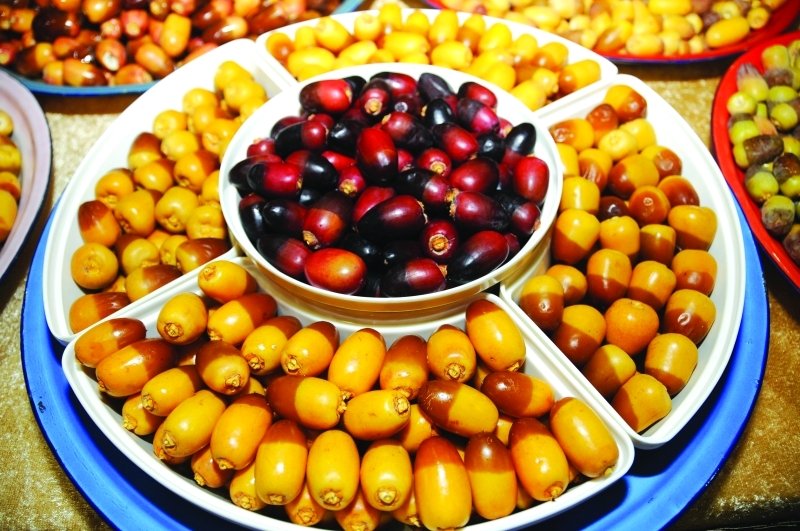 ( رطب / تمر )